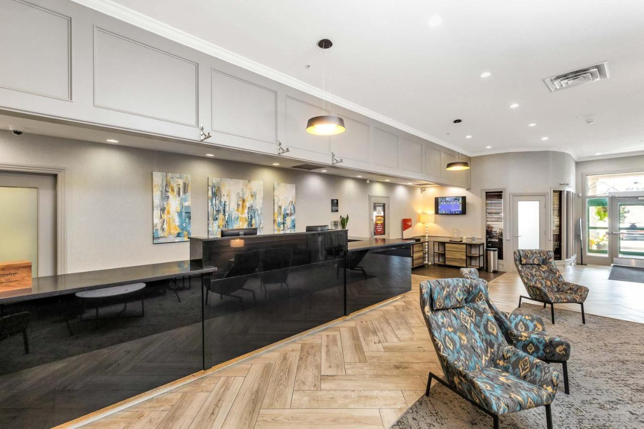 Sandman Hotel Grande Prairie Buitenkant foto