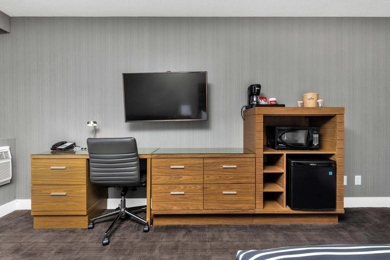 Sandman Hotel Grande Prairie Buitenkant foto
