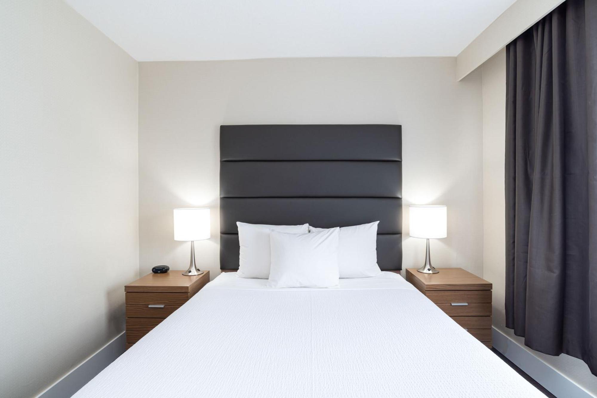 Sandman Hotel Grande Prairie Buitenkant foto