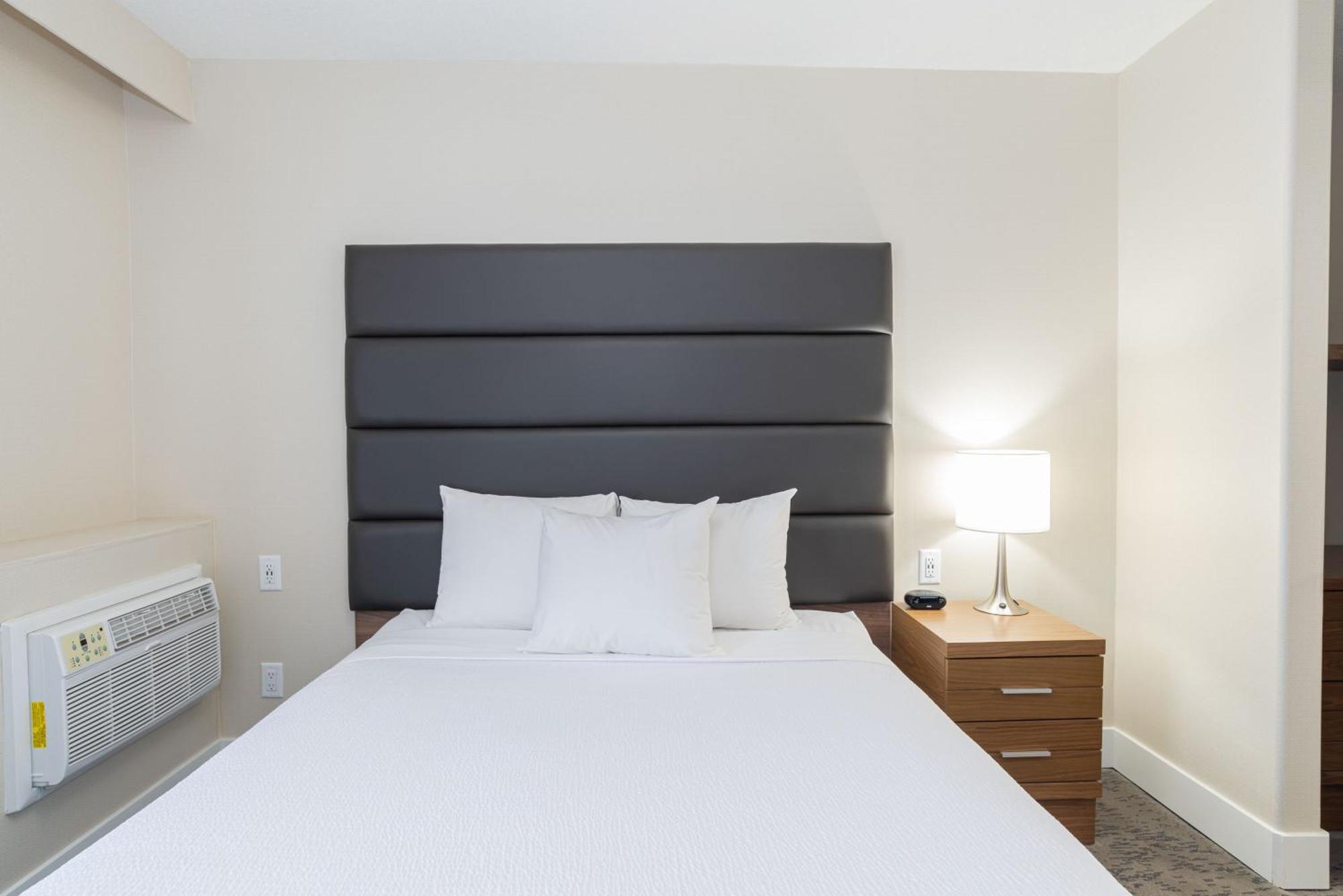 Sandman Hotel Grande Prairie Buitenkant foto