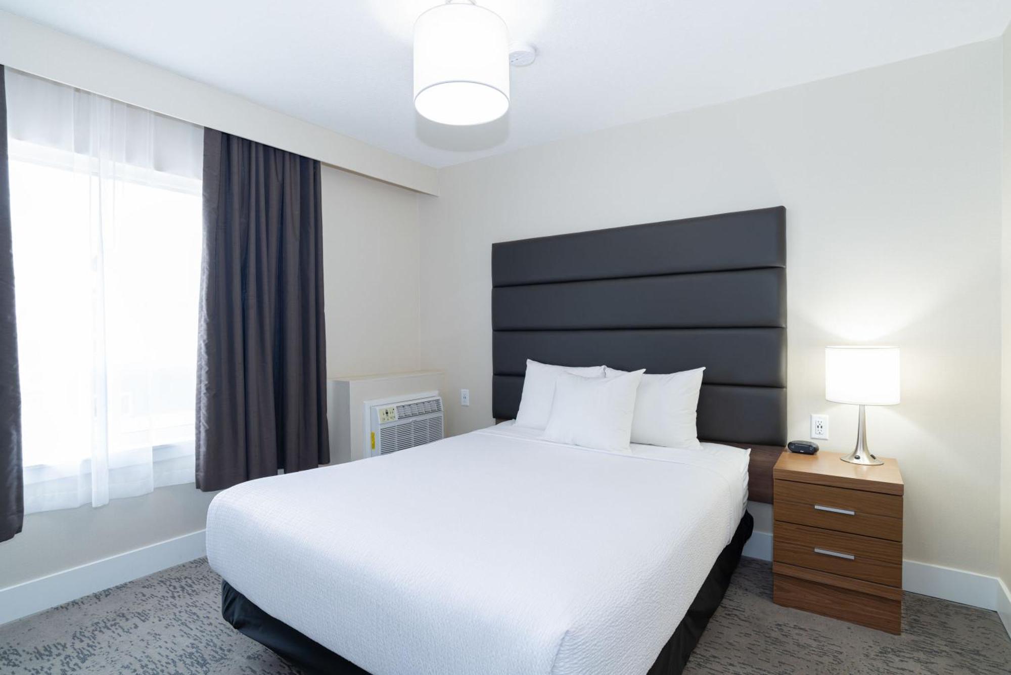 Sandman Hotel Grande Prairie Buitenkant foto