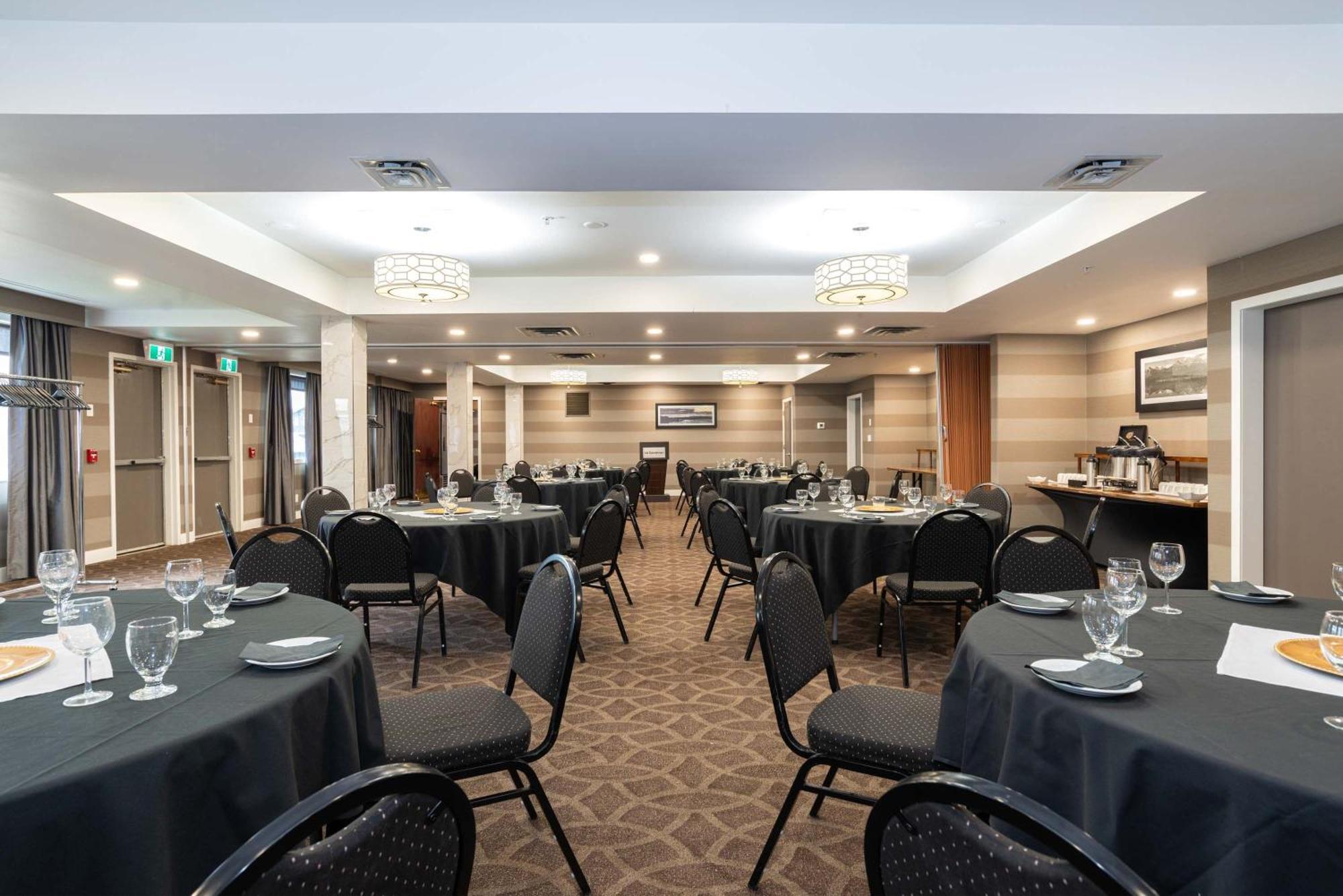 Sandman Hotel Grande Prairie Buitenkant foto