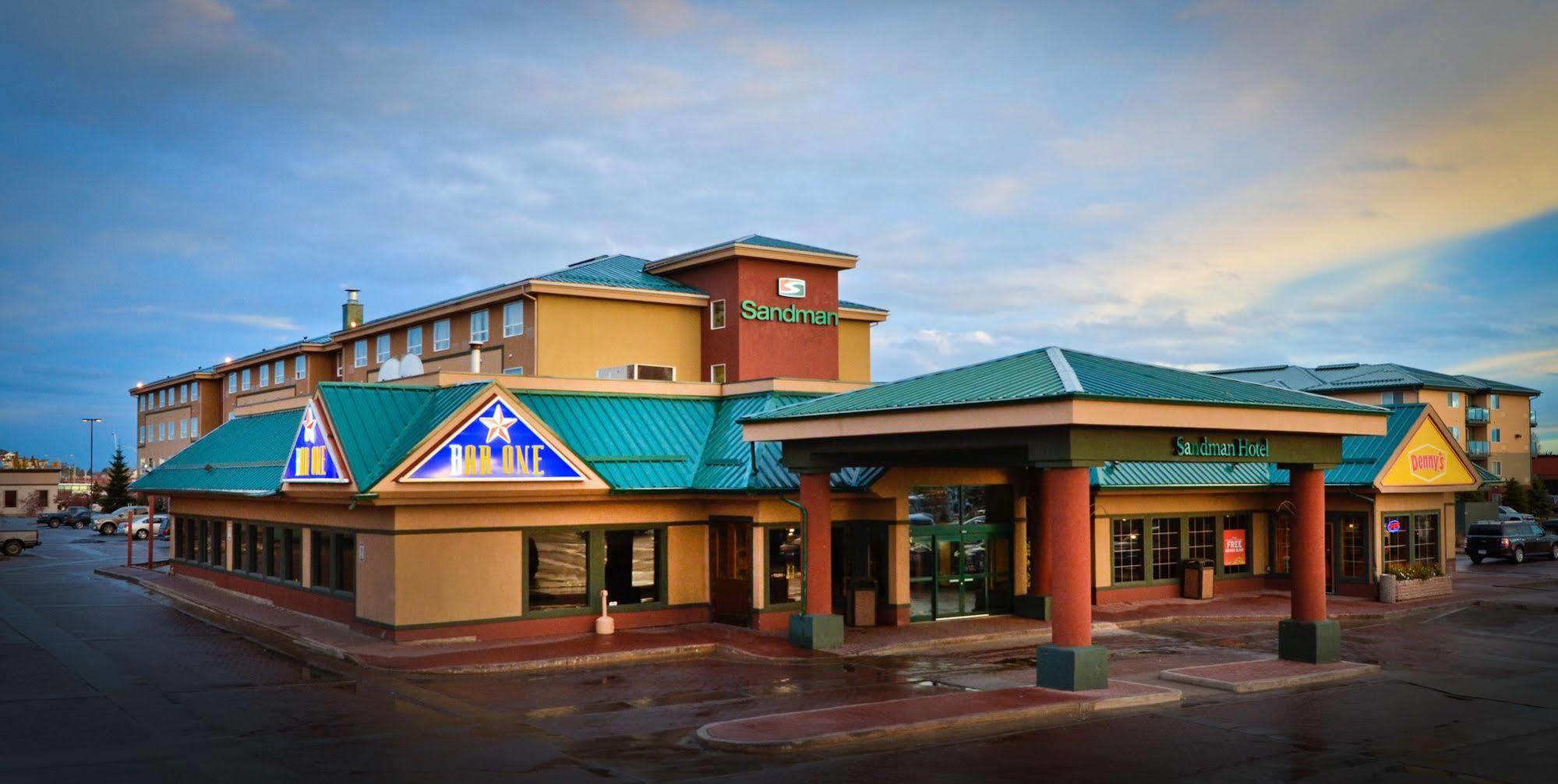 Sandman Hotel Grande Prairie Buitenkant foto